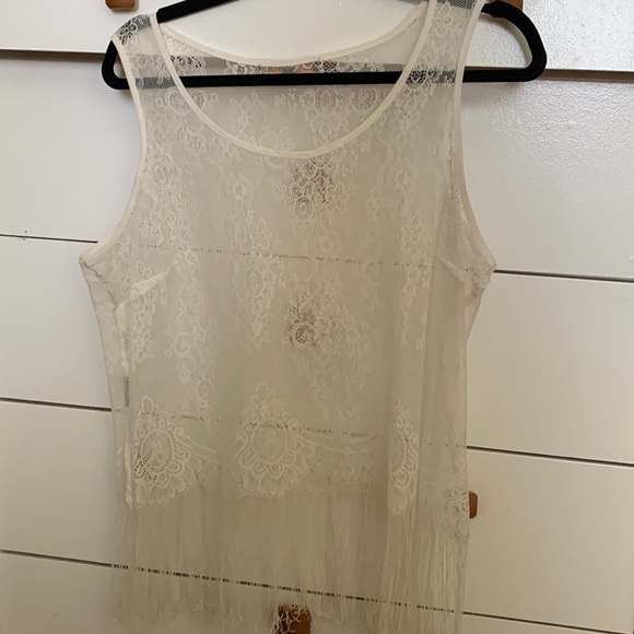 Lacy fringed top - Picture 1 of 4